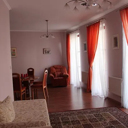 Jurincom Apartmens Zamecky Vrch Карловы Вары