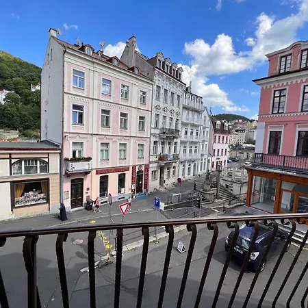 Jurincom Apartmens Zamecky Vrch