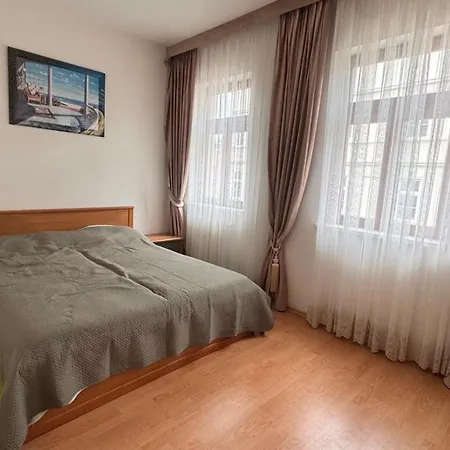Апартаменты Jurincom Apartmens Zamecky Vrch
