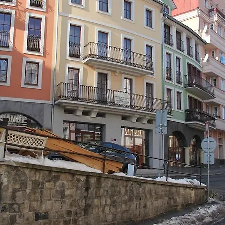 Jurincom Apartmens Zamecky Vrch